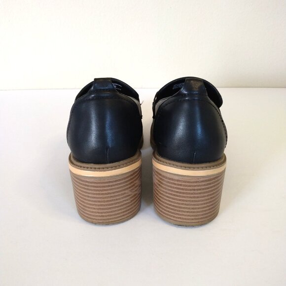 Time and Tru Black Block Heel Slip On Loafers with Gold Accents Size 8 - Picture 3 of 7